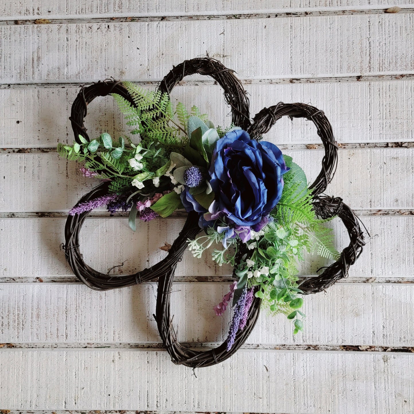 Paw Print Blue Flower Grapevine Wreath • Cat Lovers Porch Decor • Custom Flower Colors • Cat Mom Gift • Spring & Summer Door Hanger