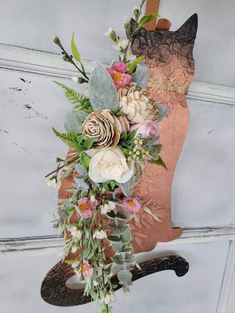 Large Wooden Pink Flowers Cat Wreath