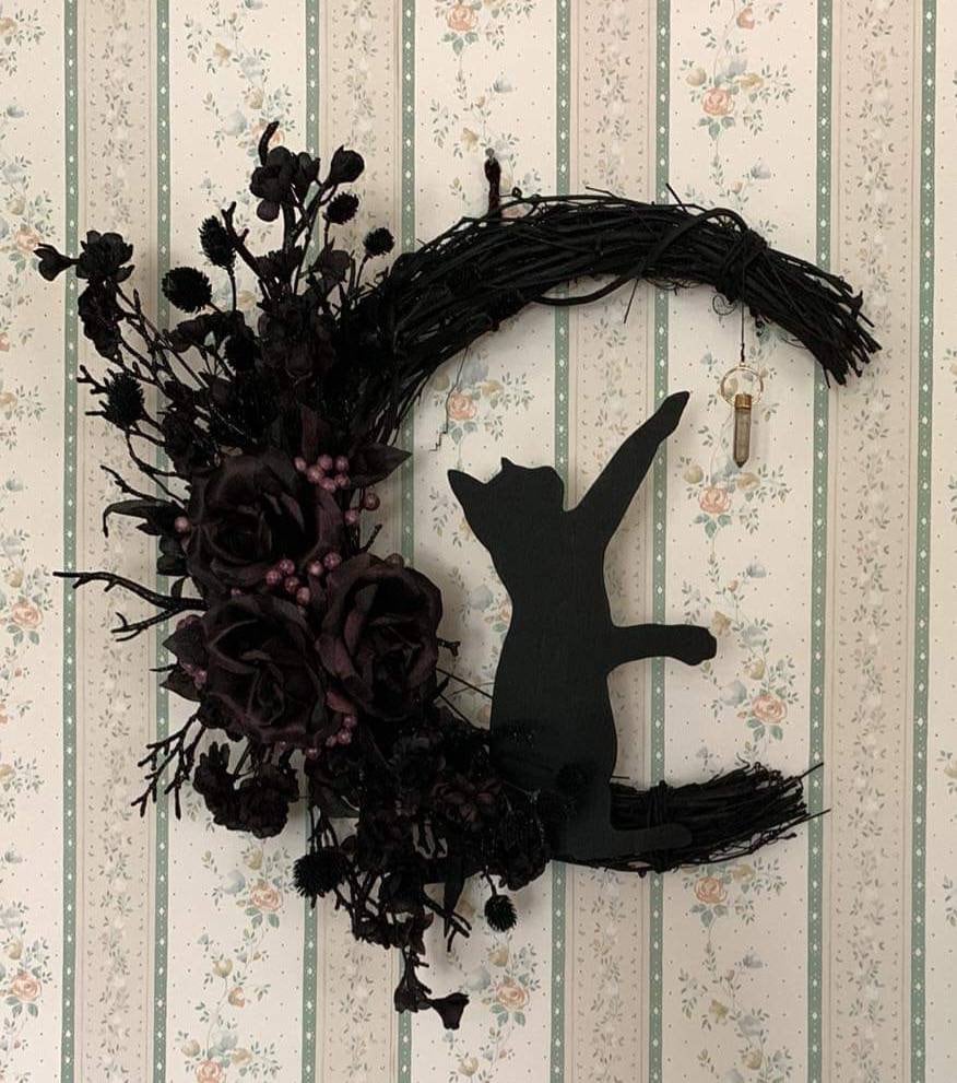Witchy Hag Crescent Moon Crystal Cat Wreath