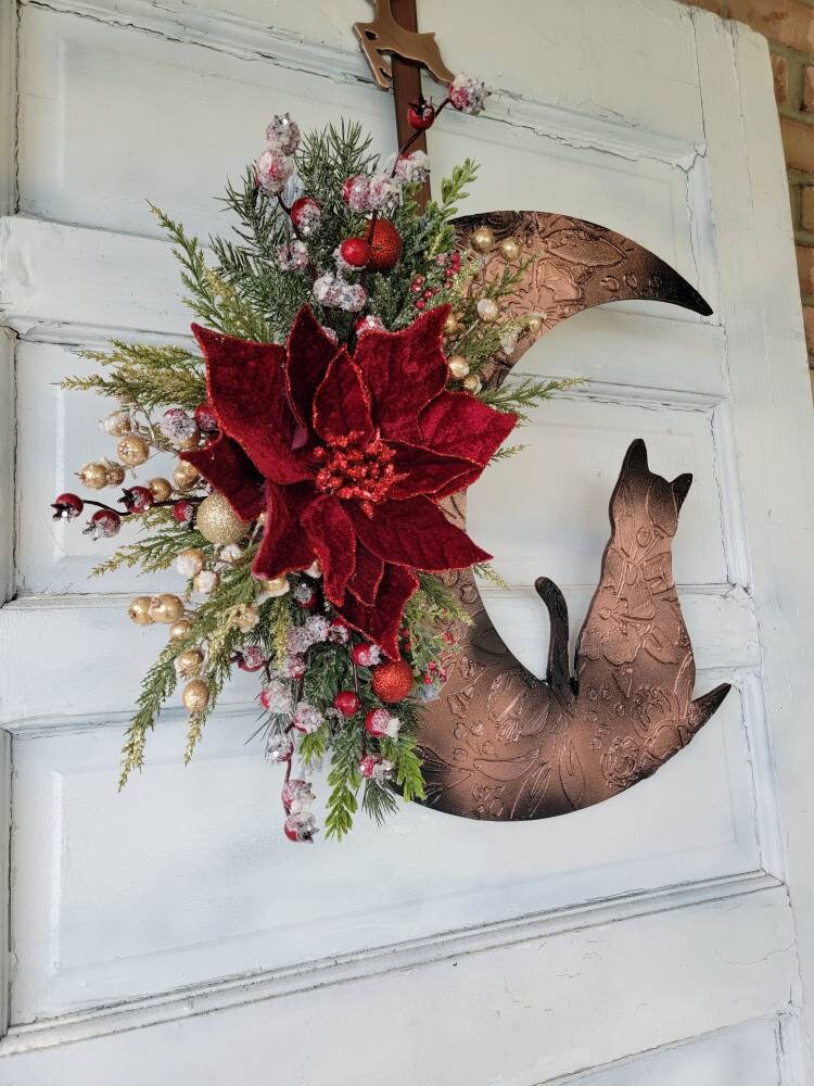 Winter Crescent Moon Christmas Cat Poinsettia Wreath • Witchy Seasonal Door Hanger • Ornament Half Moon Front Door Decor • Cat Lovers Gift