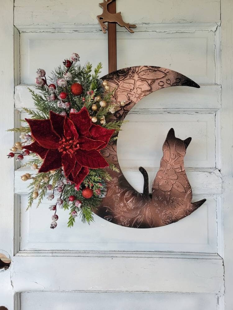 Winter Crescent Moon Christmas Cat Poinsettia Wreath • Witchy Seasonal Door Hanger • Ornament Half Moon Front Door Decor • Cat Lovers Gift