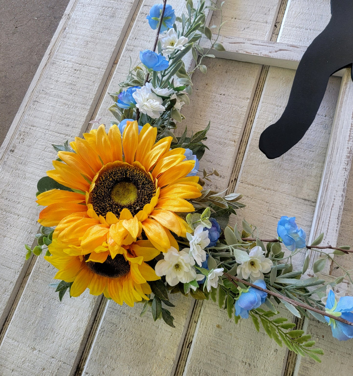 Blue & White Rustic Sunflower Window Pane Cat Wall Art