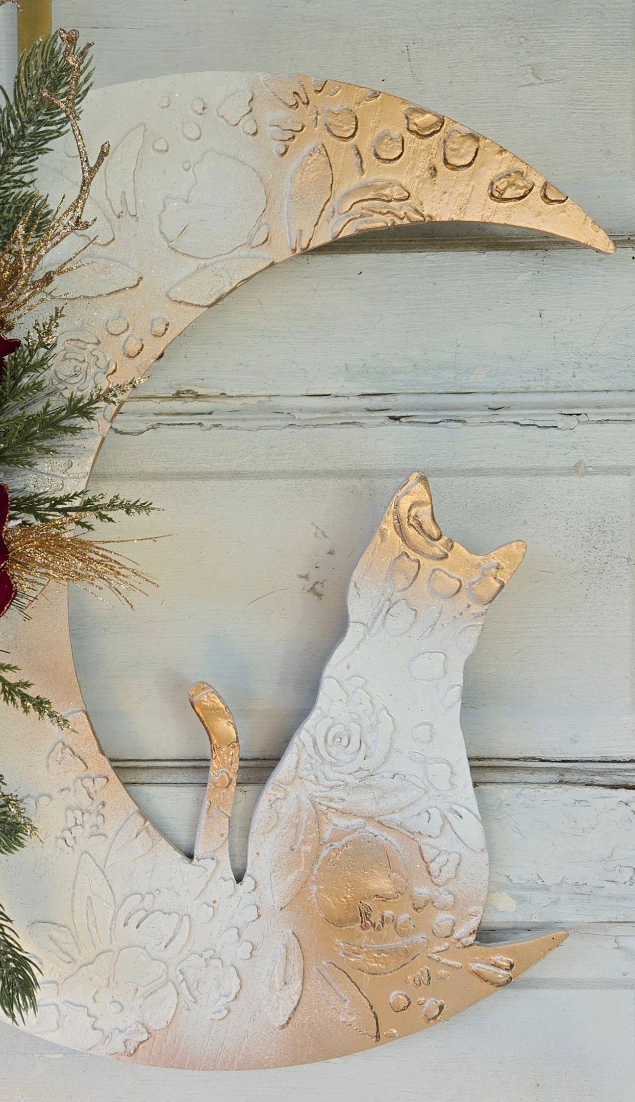 White & Gold Christmas Crescent Moon Cat Wreath