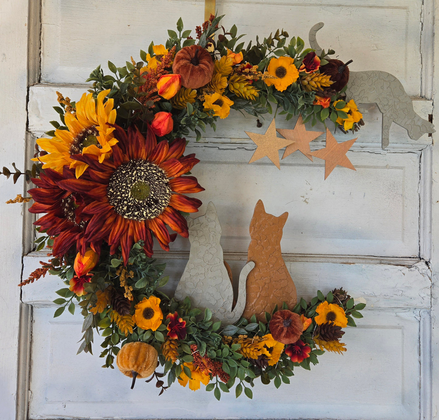 Lighted Autumn Cat Moon Wreath