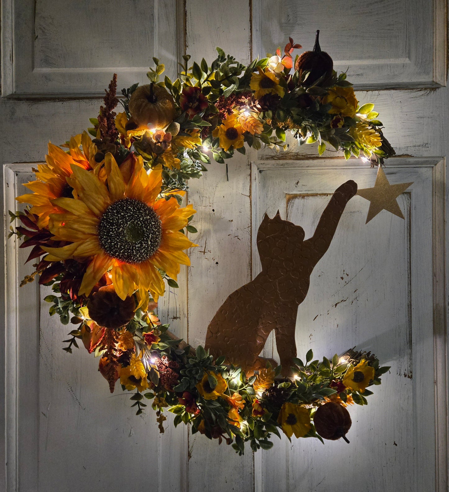 Lighted Autumn Cat Moon Wreath