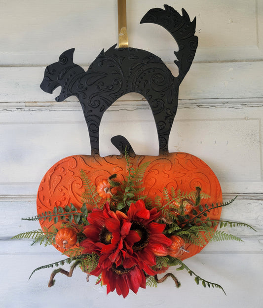 Pumpkin Patch Halloween Cat Wreath