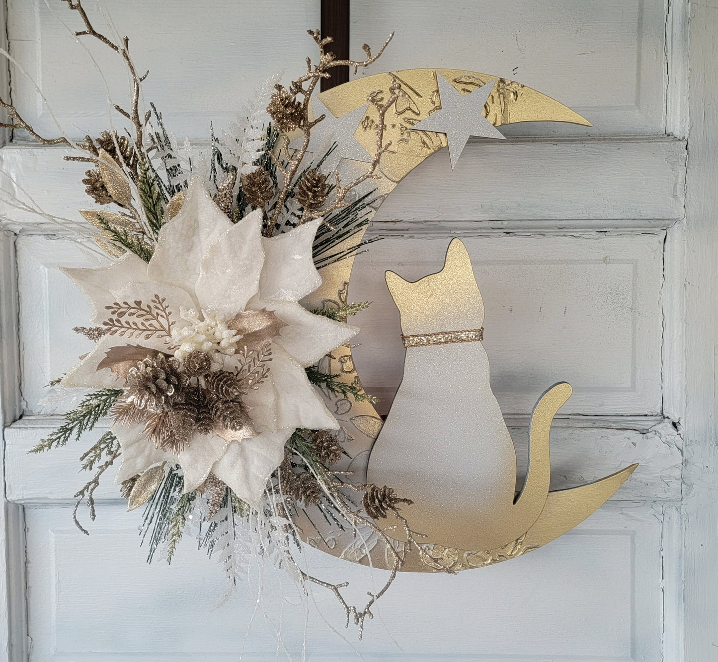 White Poinsettia Crescent Moon Christmas Cat Wreath