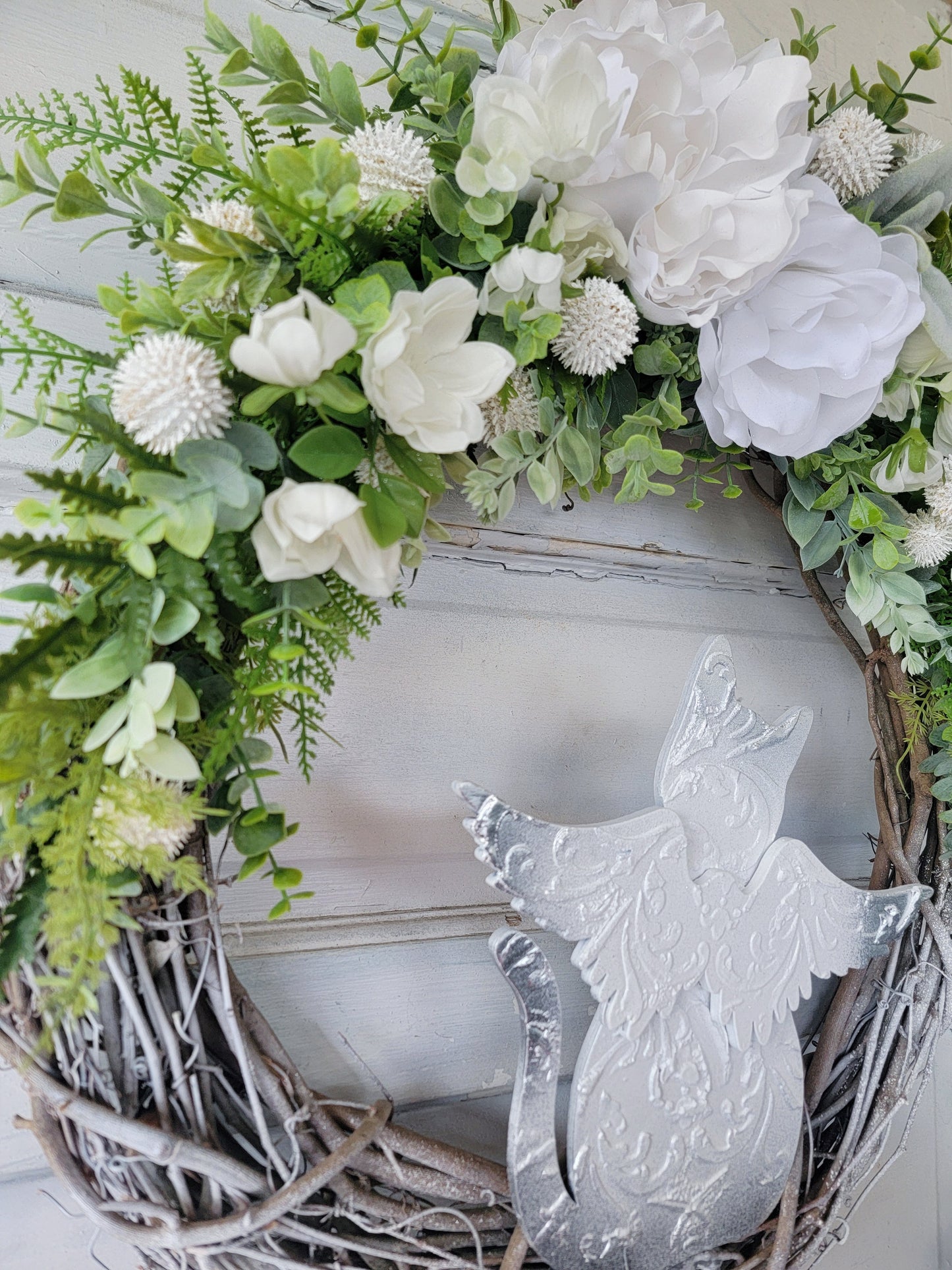 Loss of Pet White Flowers Memorial Cat Wreath