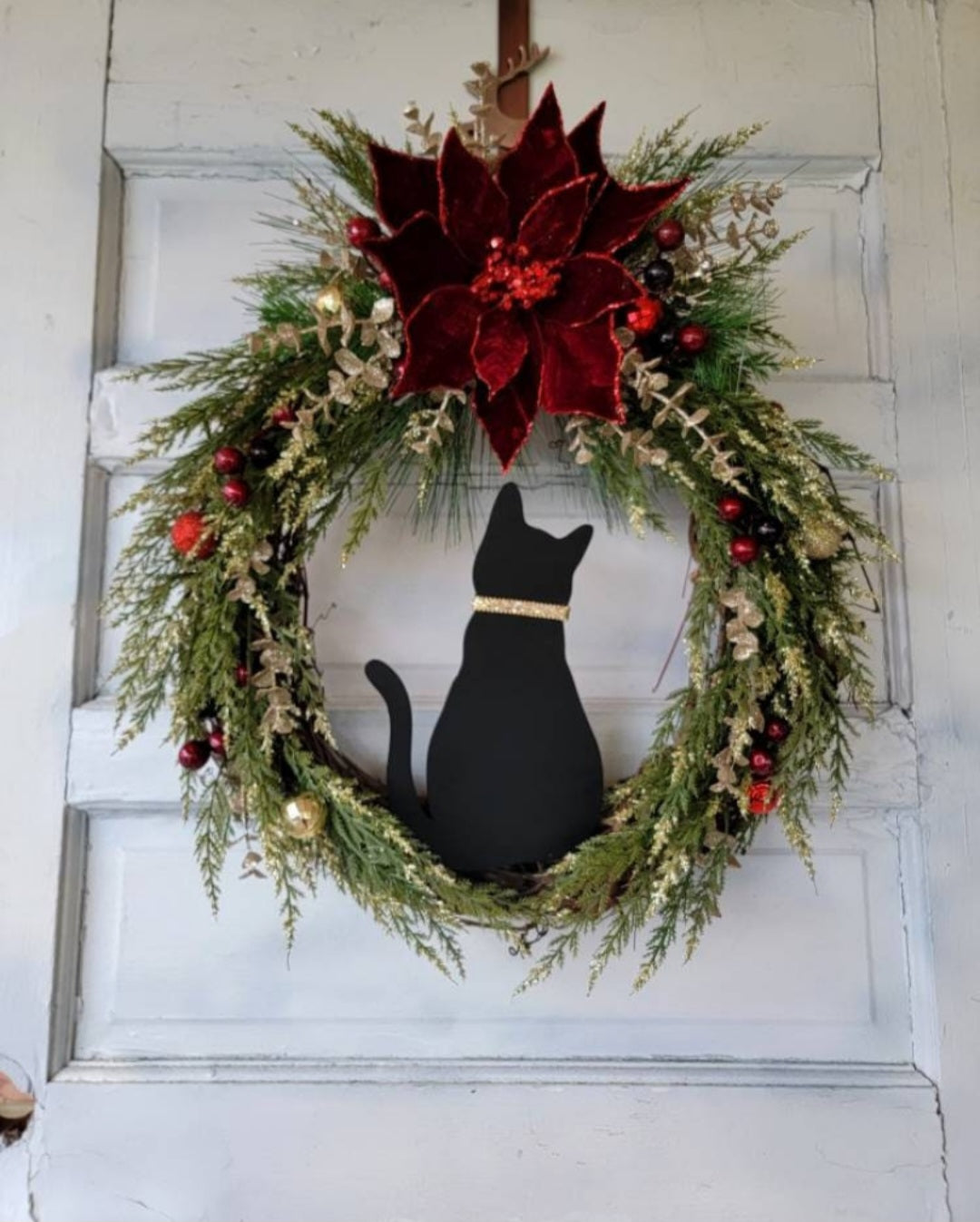 Poinsettia Black Cat Christmas Wreath