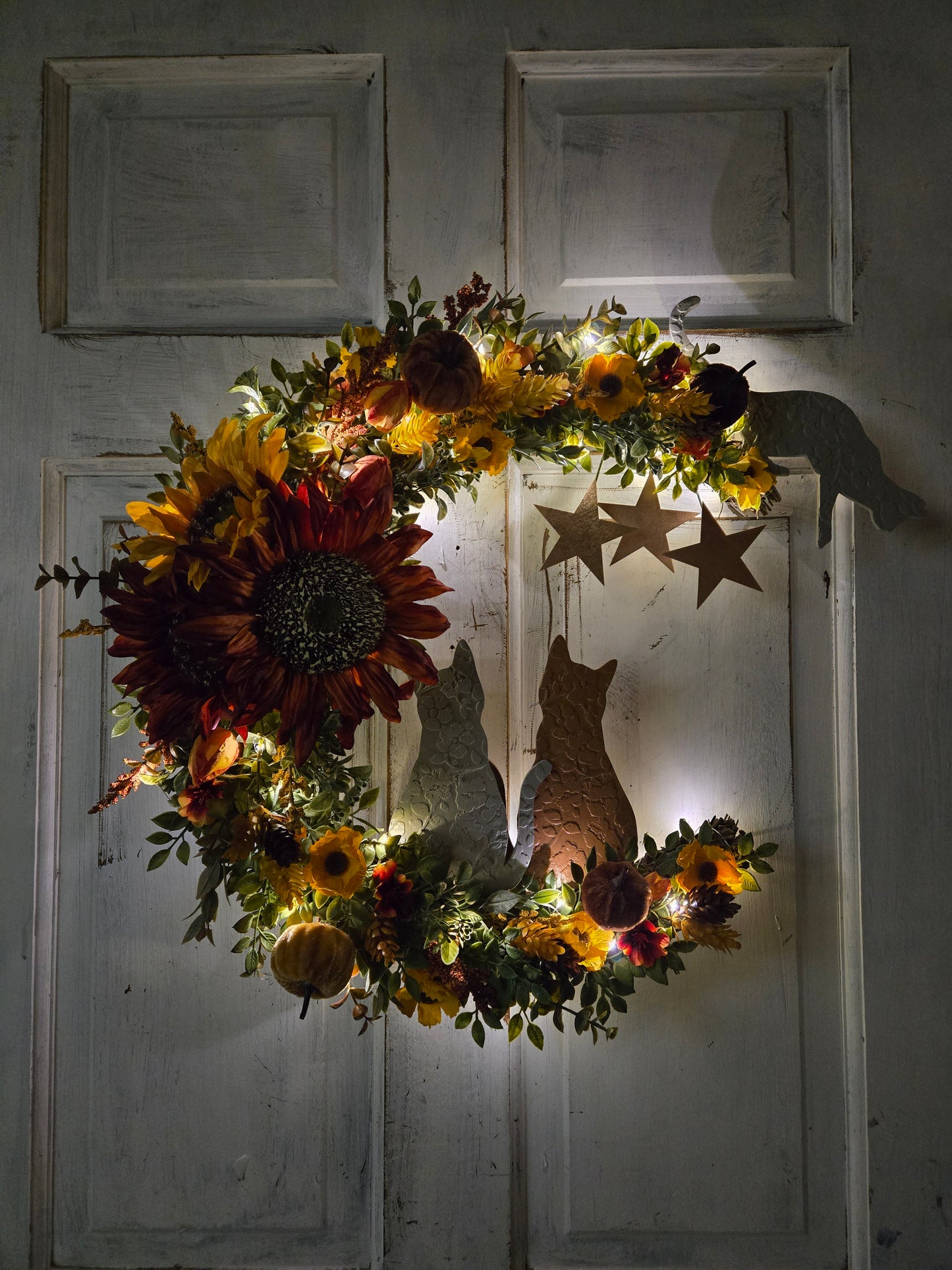 Lighted Autumn Cat Moon Wreath