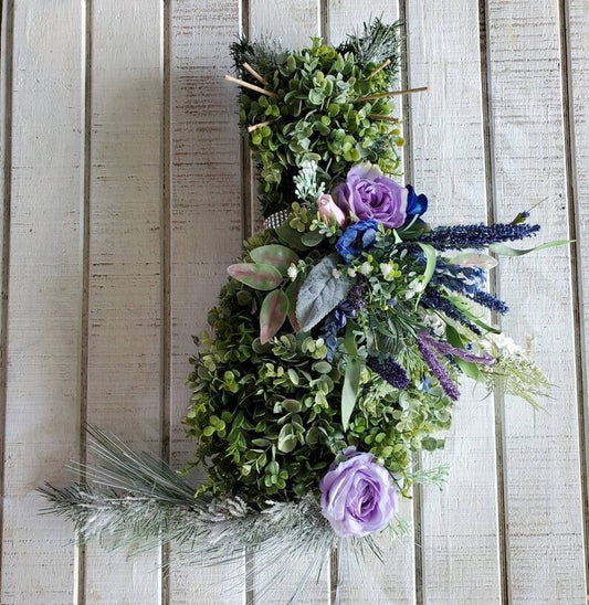 Spring Lavender Boxwood Cat Wreath