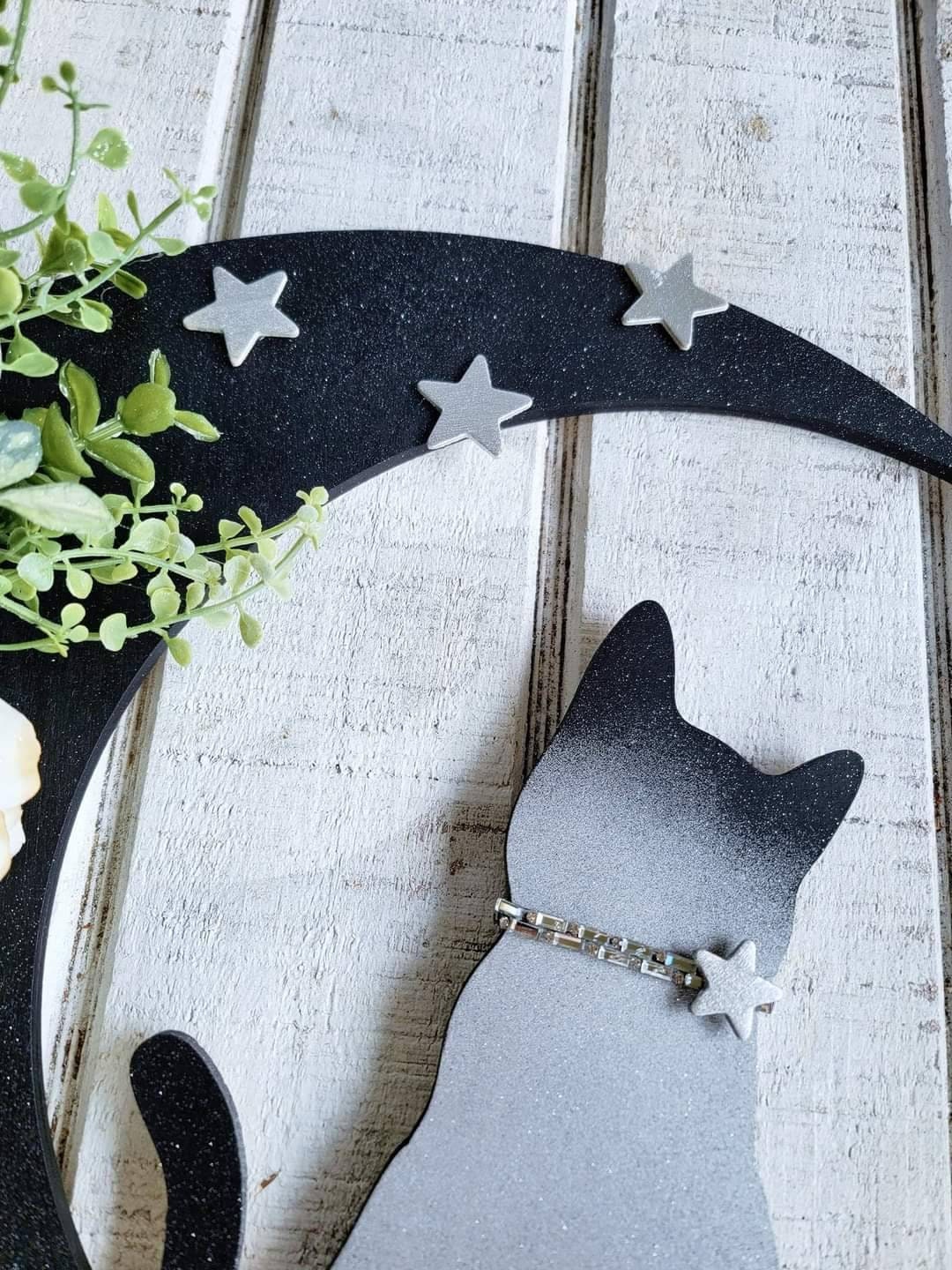 Smokey Blue & Cream Cat Moon Wreath