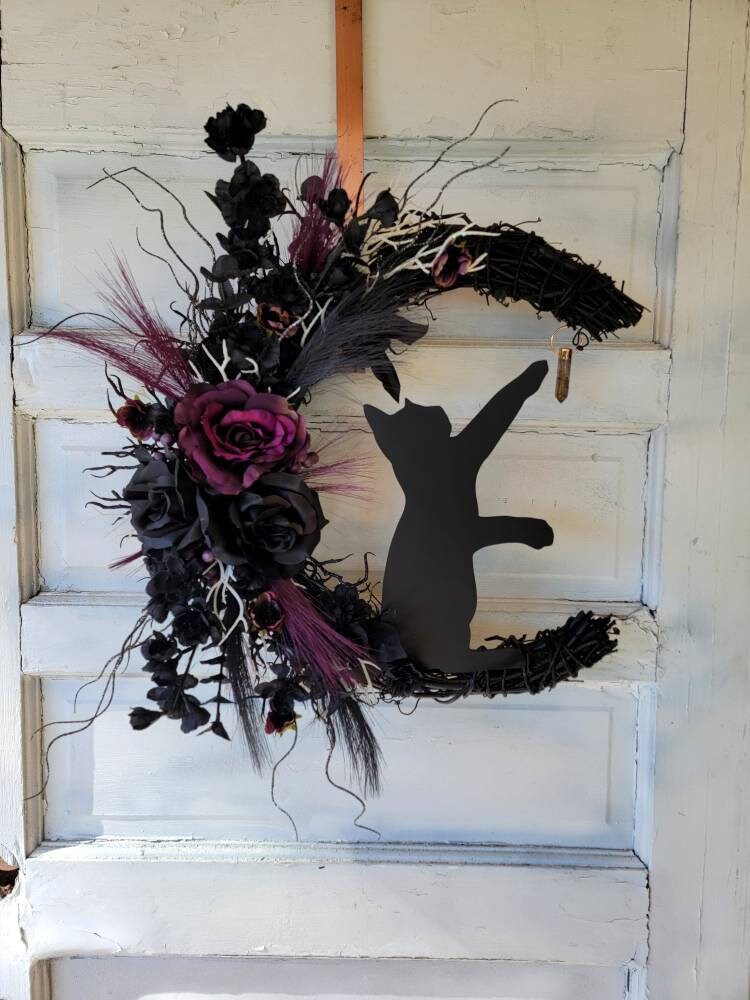 Cat Moon Wreath Witchy Halloween Crescent w/ Crystal 18'' Grapevine • Gothic Celestial Door Hanger • Spooky Lunar Decor • Kitty Lovers Gift