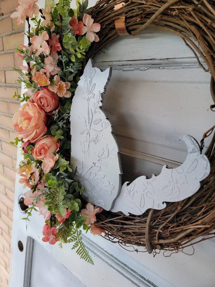 Pink & Creamsicle Long Haired Cat Spring Grapevine Wreath