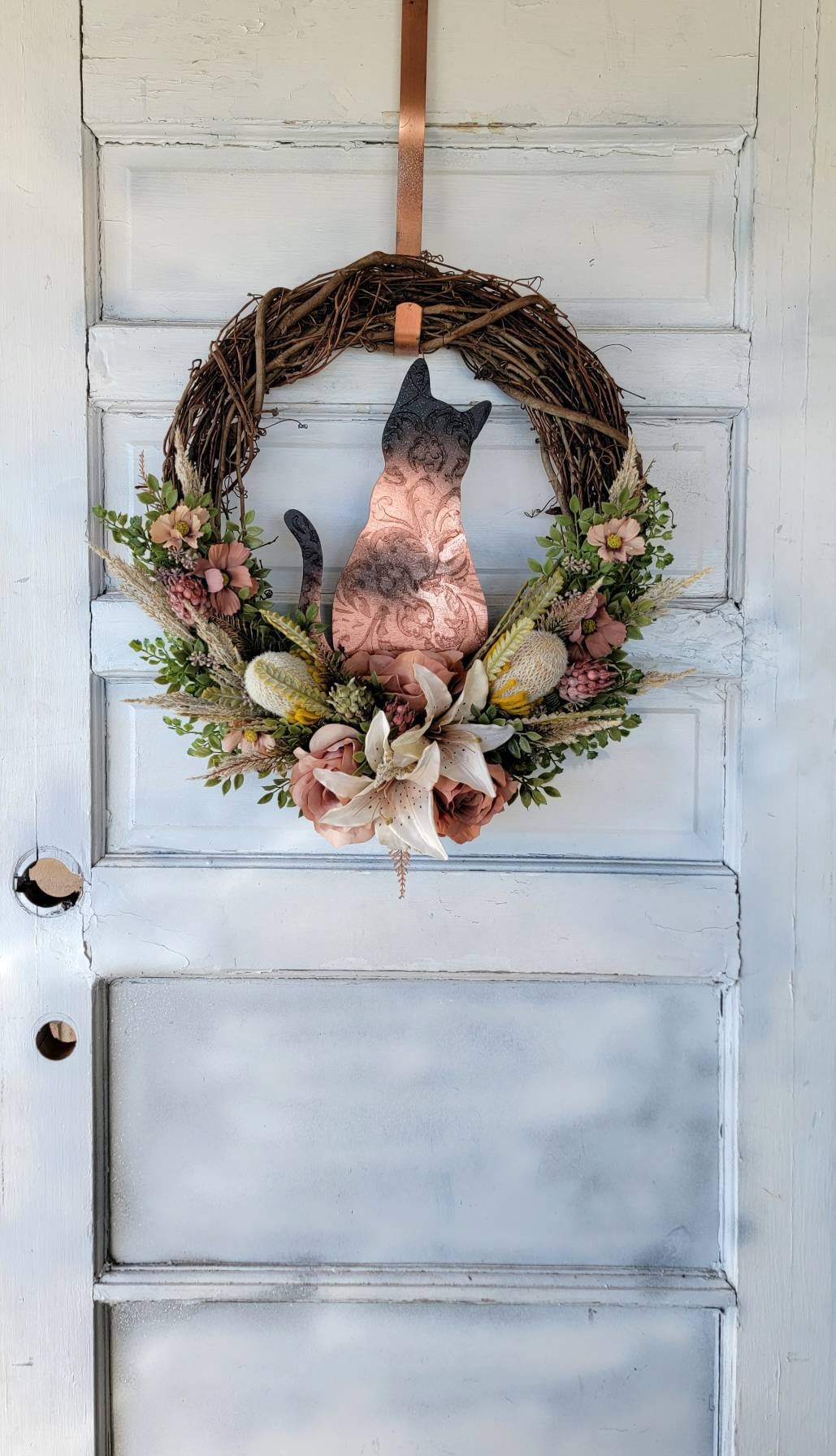 Year Round Lily Grapevine Cat Wreath