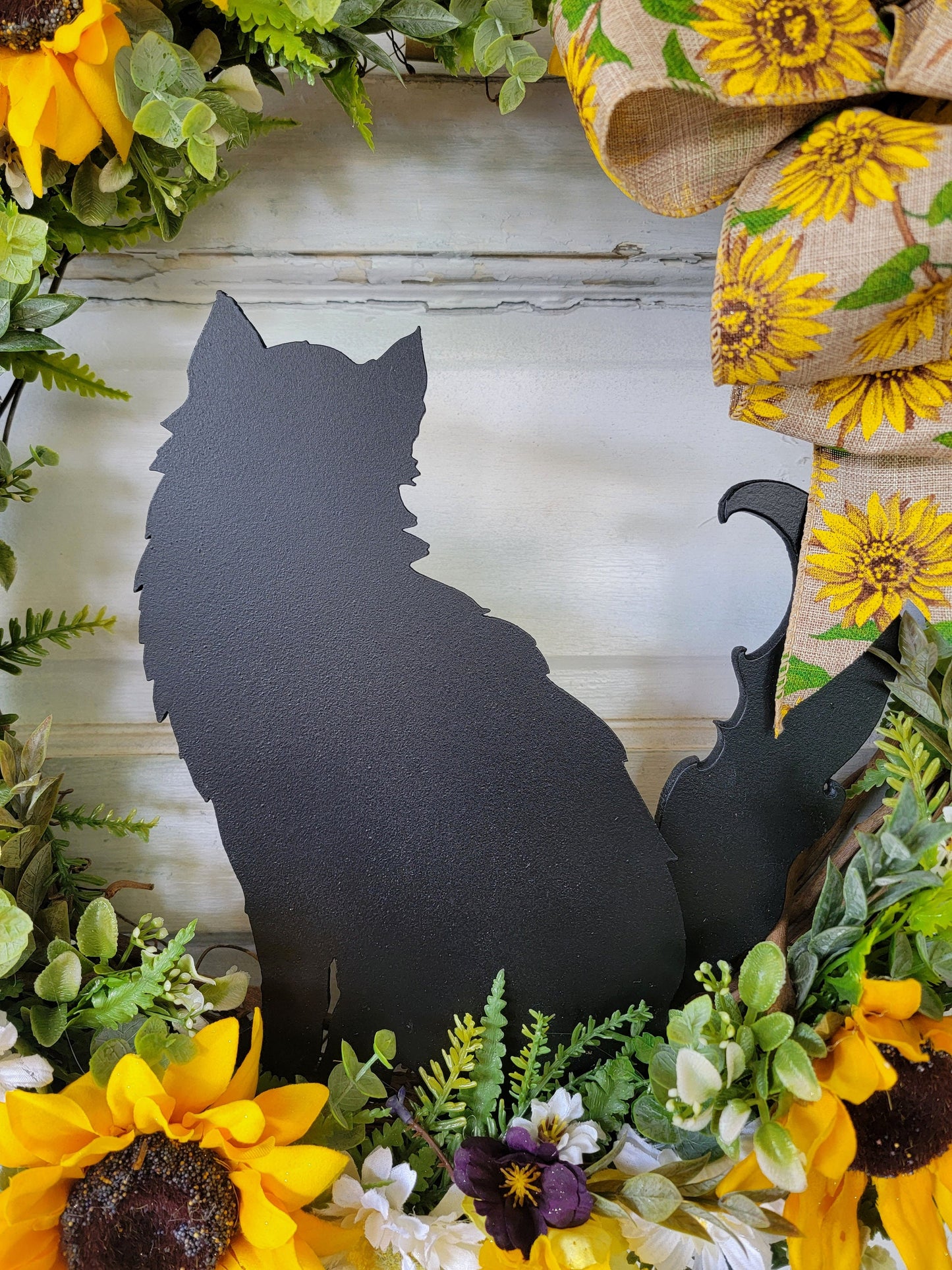 Sunflower Cat Wreath Long Haired 18" Grapevine w/ Daffodils & Bow • Farmhouse Front Door Hanger • Animal Lovers Decor • Cat Lovers Gift